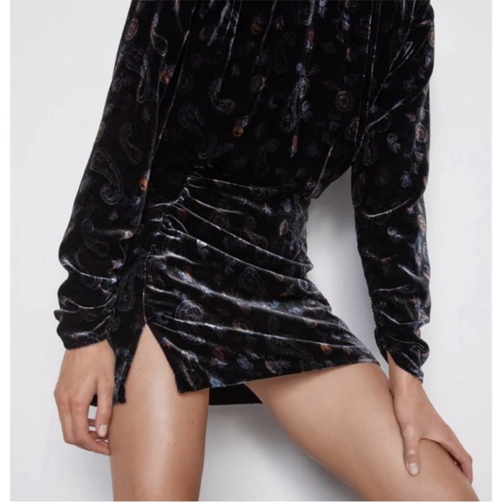 NWT ZARA PAISLEY PRINT VELVET MINI DRESS - Picture 2 of 6